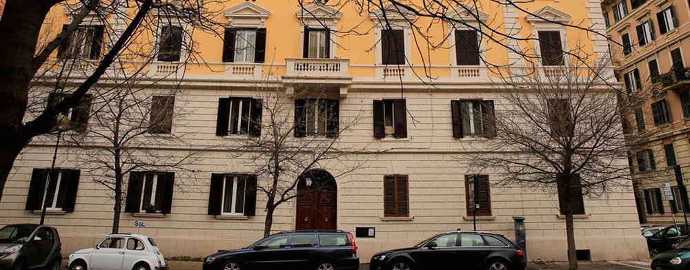 74 Crescenzio House Hotel Рим Екстериор снимка